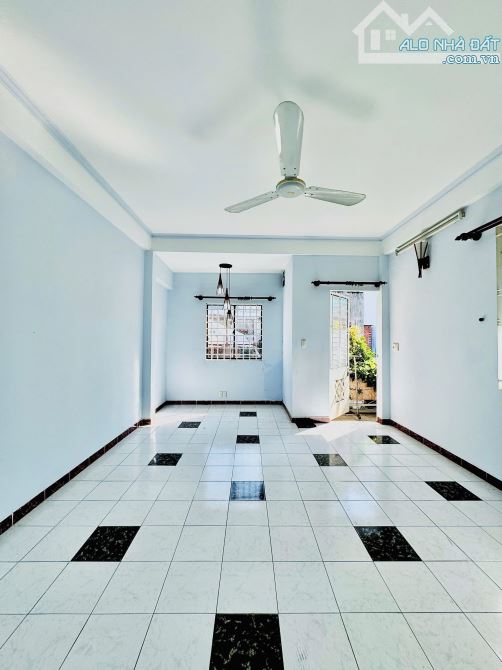GIA CHỦ ĐÃ ĐI ĐỊNH CƯ CÒN DƯ LẠI CĂN NHÀ CẦN CHỦ MỚI -DT KHỦNG 76 m2 - NGAY LÊ QUANG ĐỊNH - 3