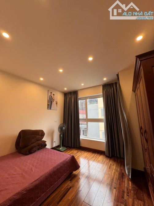 Bán nhà phân lô Đội Cấn - Hai thoáng - Cách ô tô 10m - Có ô chờ thang máy - 3