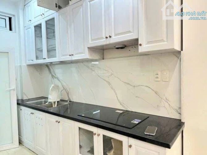 Bán gấp nhà rẻ đẹp ngõ 1194 đường Láng ngõ to gần ô tô 5T 35m MT 3.5m nở hậu full nội thất - 3