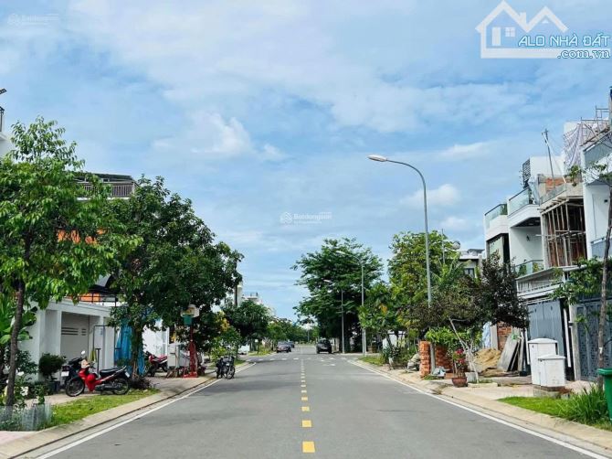 Hàng Hiếm! Lô 144m2 giá 2tỷ150 SHR Gần UBND Long Phước, Cách Cổng T1 vào sân bay LT 300m - 3