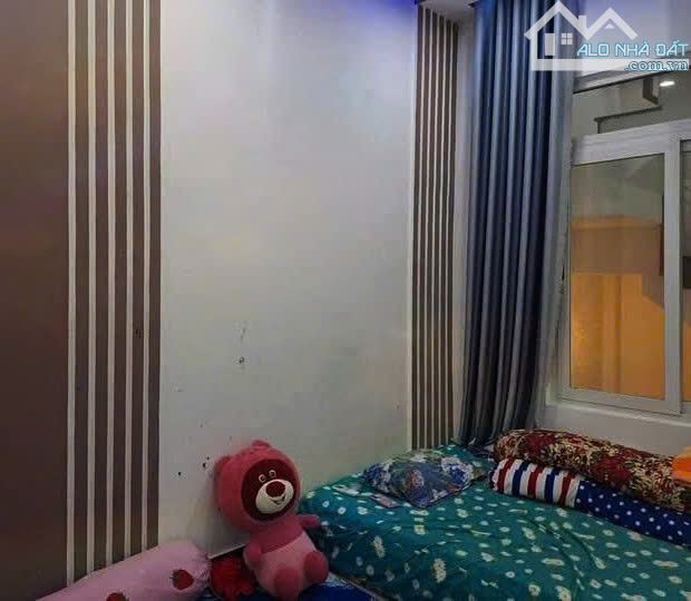 chị gái gửi bán Nhanh Căn nhà 1 Lầu 4 Pn sát chợ NHị Xuân Hóc môn giá 1 tỷ 880 - 3