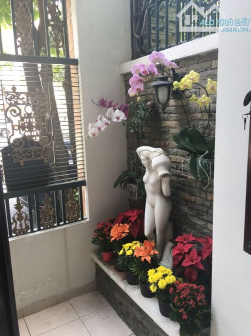 BIỆT THỰ HIM LAM – TÂN BÌNH 🌟 3 TẦNG – 5PN – GẦN SÂN BAY – ĐẲNG CẤP GIỚI THƯỢNG LƯU 🔥 - 3
