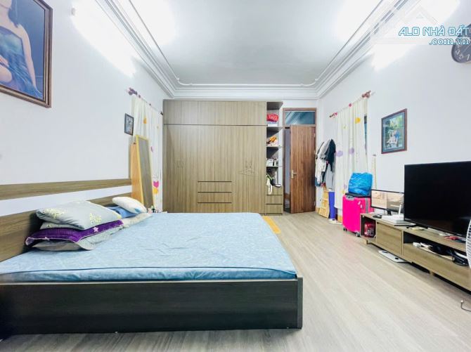 BÁN NHÀ MẶT ĐƯỜNG GIẢI PHÓNG. GARA Ô TÔ. KINH DOANH. 57M2 - 5 TẦNG, NHỈNH 10 TỶ. - 4