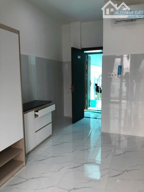 CHDV mặt tiền 140m2, hầm + trệt 4 lầu, 28 phòng full nội thất, hợp đồng thuê 140tr/tháng - 4