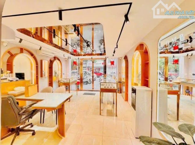 Đẹp Hơn Mặt Phố, Ngõ 10 Nguyễn Văn Huyên – Phân Lô, Bộ Công An 65m2, Gần Công Viên 23 tỷ - 4