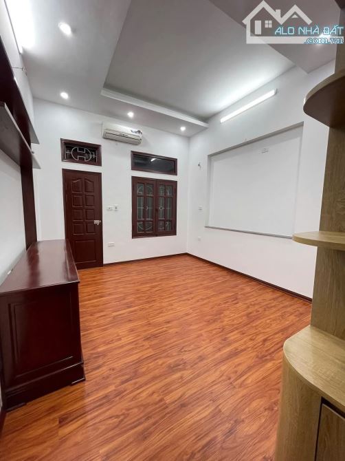 CHÍNH CHỦ Cần BÁN NHÀ 4 TẦNG – TRUNG TÂM HÀ ĐÔNG – CHỈ HƠN 6 TỶ  * Vị trí cực đẹp, nằm nga - 4