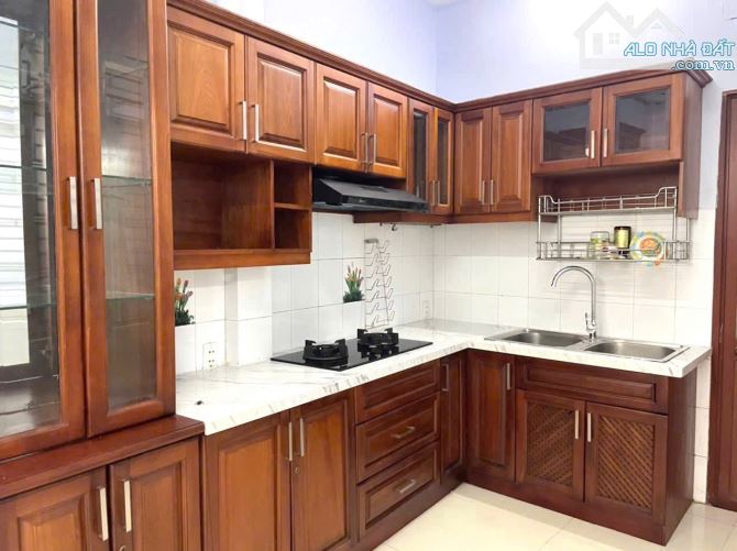 GIA CHỦ ĐÃ ĐI ĐỊNH CƯ CÒN DƯ LẠI CĂN NHÀ CẦN CHỦ MỚI -DT KHỦNG 76 m2 - NGAY LÊ QUANG ĐỊNH - 5