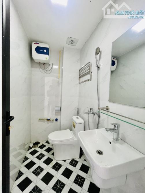 Bán chung cư MINI  Minh Khai, 65m, 7 tầng, 12 phòng full, ngõ thông kinh doanh, 2 thoáng - 5