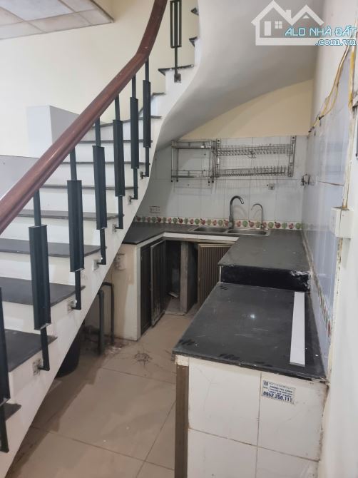 Cần cho thuê nhà riêng ngõ 72 Đê Quai - P. Tứ Liên - Tây Hồ - Hà Nội 42m2x2T, giá 7.5tr/th - 5