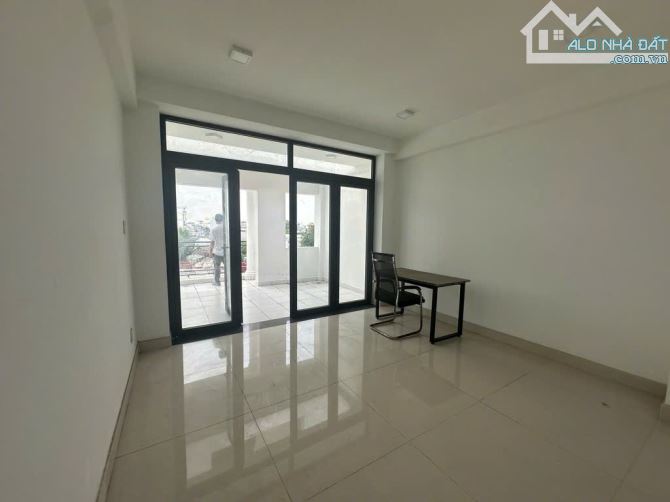 NHÀ 4 Tầng khu phân lô đồng bộ ,đường TÔ NGỌC VÂN /  phường THẠNH XUÂN Q12 DT 61m2(4,5x14) - 6