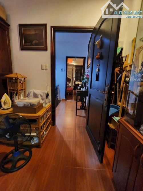 Bán villa 2 mặt tiền đường lớn 16m khu biệt thự VIP ven sông Đặng Thùy Trầm 4 tầng 190m2 - 6