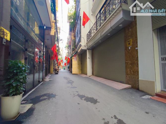 Bán nhà khu phân lô Tô vĩnh diện thanh xuân. 40m2. 5 tầng. 20m ra ô tô tránh. Giá hơn 9 tỷ - 7