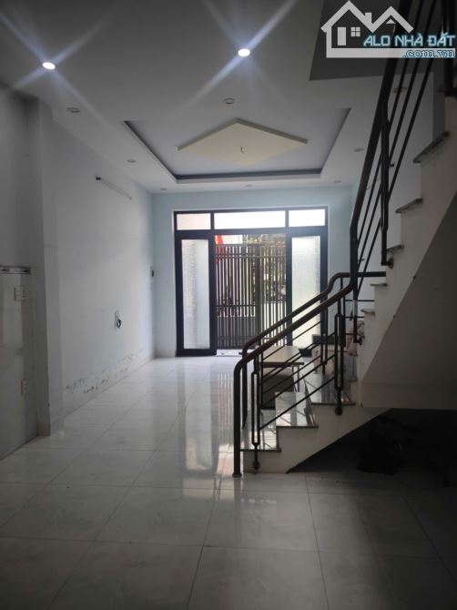 Nhà kiệt kiên cố đường TRẦN XUÂN LÊ thông CÙ CHÍNH LAN - vị trí đẹp . - 7