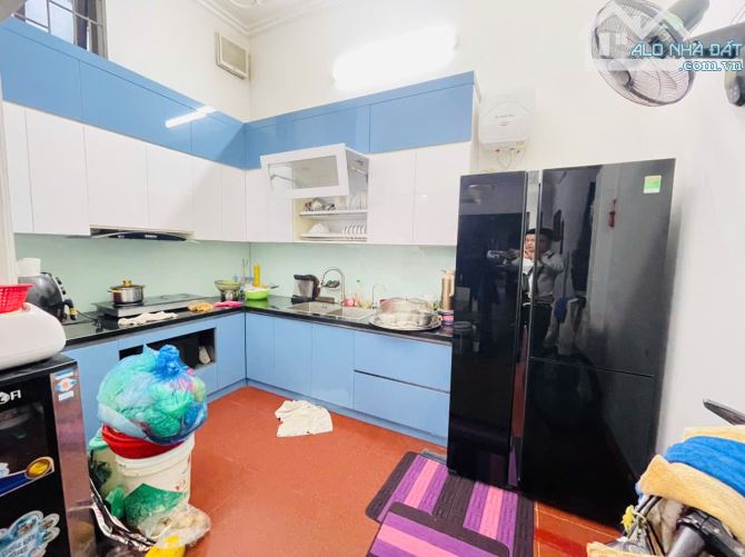 BÁN NHÀ MẶT ĐƯỜNG GIẢI PHÓNG. GARA Ô TÔ. KINH DOANH. 57M2 - 5 TẦNG, NHỈNH 10 TỶ. - 7