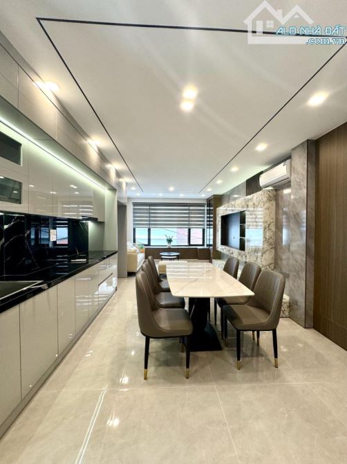 Bán nhà ĐẸP phố Bát Khối 41m x 7 tầng - 10.6 tỷ - 7
