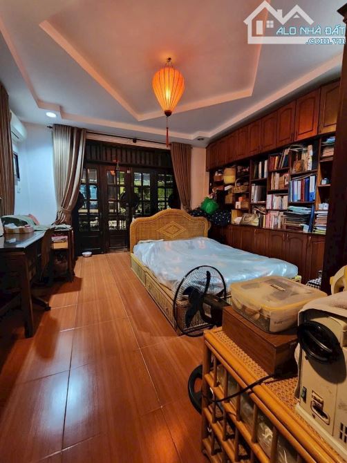 Bán villa 2 mặt tiền đường lớn 16m khu biệt thự VIP ven sông Đặng Thùy Trầm 4 tầng 190m2 - 7