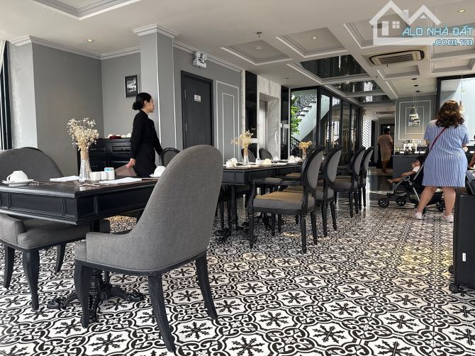 Toà khách sạn MP Hàng Bông - 185m2 x 11T - MT 7.8m, 45P - doanh thu 2,4 Tỷ/tháng - 179 Tỷ - 8