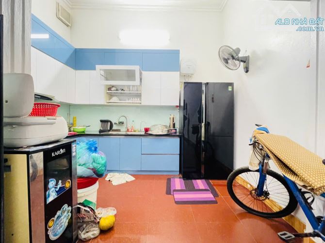 BÁN NHÀ MẶT ĐƯỜNG GIẢI PHÓNG. GARA Ô TÔ. KINH DOANH. 57M2 - 5 TẦNG, NHỈNH 10 TỶ. - 8