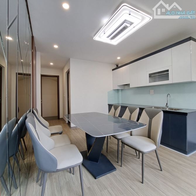 THƯỢNG CÁT-THƯỢNG THANH-NHÀ ĐẸP LONG LANH - MỚI TINH - FULL NỘI THẤT - LOANH QUANH 5-6Đ - 8