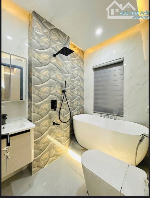 XA HOA SANG TRỌNG VÀ HƯỞNG THỤ KHU ĐỒNG BỘ PHAN HUY ÍCH THÔNG BỜ KÊNH THAM LƯƠNG 12 tỷ 2 - 8