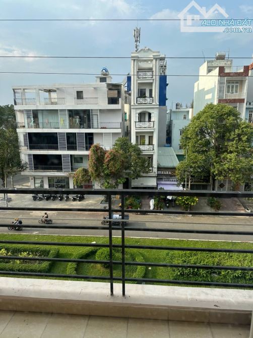 🔥B.ÁN GẤ.P  -Định cư nước ngoài  📣 Nhà MT Song Hành, Q.6  -6 Tầng   - 9 phong ngủ Khép k - 8