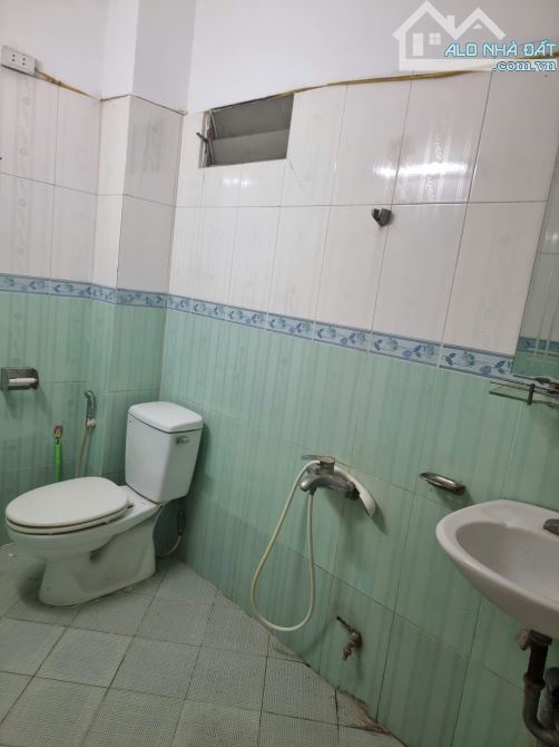 Cần cho thuê nhà riêng ngõ 72 Đê Quai - P. Tứ Liên - Tây Hồ - Hà Nội 42m2x2T, giá 7.5tr/th - 8