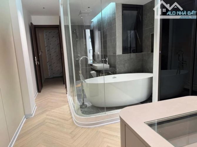 GIÁ TỐT !!! BÁN NHÀ MẶT PHỐ ĐỘI CẤN 222m2 - 3 tầng -8M MẶT TIỀN - 89 TỶ - THÔNG SỐ VÀNG