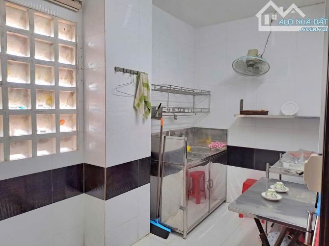 bán nhà 6 tầng 102.3m2 30 tỷ thương lượng mặt tiền đường Bạch Đằng khu bàn cờ