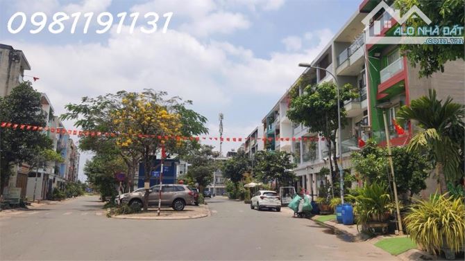 BÁN ĐẤT LỚN 1.200M² – MẶT TIỀN LÊ NGUNG – GÓC 2MT – GẦN AEON – GIÁ 70 TỶ