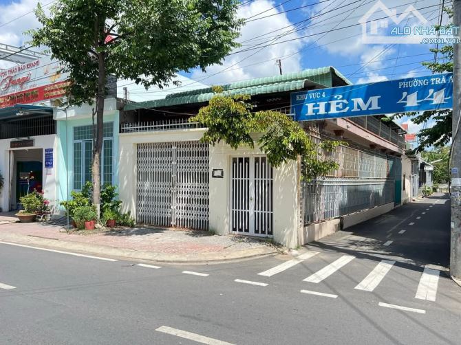 BÁN NHÀ TRỆT GÓC 2 MẶT TIỀN HUỲNH PHAN HỘ GIÁ 4 TỶ 6