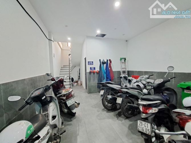 TÔI CẦN BÁN CĂN HỘ DÒNG TIỀN 6 TẦNG THANG MÁY 60M TT ĐỐNG ĐA