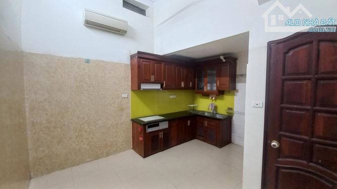 💥 HIẾM ! Cầu Giấy 45m - 8 tỷ hơn, ngõ nông, gần ô tô, 2 thoáng trước sau