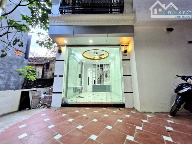 Siêu phẩm nhà mới tinh full nội thất, sát kđt Hinode, 32m2x5 tầng, giá hợp lý 4.65 tỷ