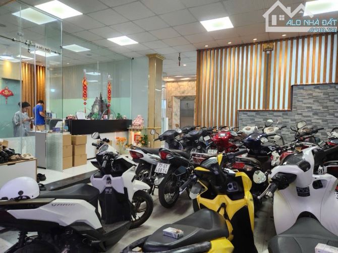 TOÀ NHÀ VĂN PHÒNG - CTY - NGANG 10.5M  DT 140M - 5 TẦNG - THANG MÁY - SỔ HOÀNG CÔNG ĐỦ - N