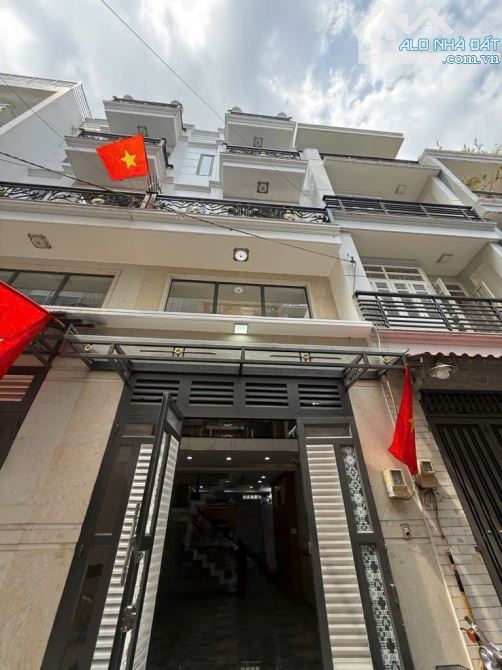 SIÊU PHẨM CỰC ĐẸP FULL NỘI THẤT XỊN XÒ-TRƯỜNG CHINH TÂN BÌNH-5 TẦNG-XE HƠI NGỦ TRONG NHÀ