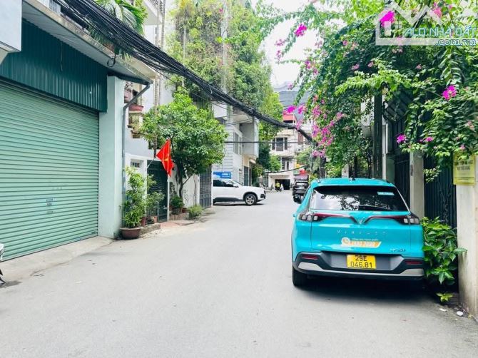 NHÀ ĐẸP CẦU GIẤY - PHÂN LÔ - ÔTÔ TRÁNH - KD ĐỈNH