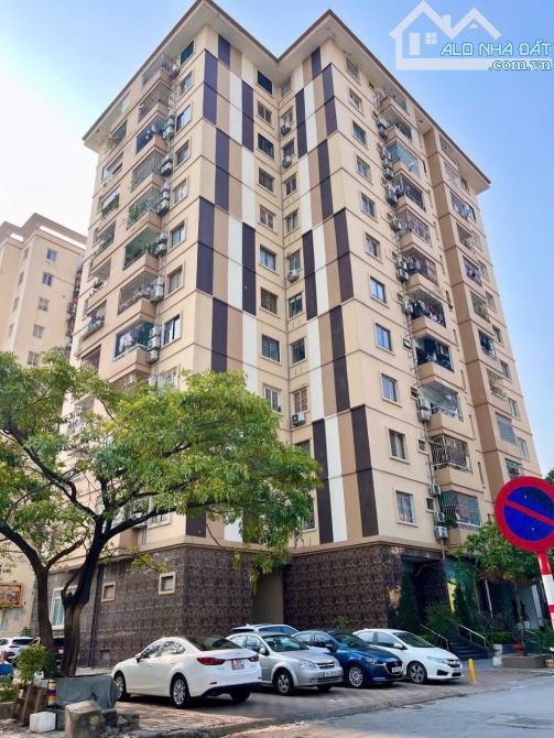 Bán căn 2 ngủ 74m2, full nội thất đẹp tại dự án CT4-5 KĐTM Yên Hòa quận Cầu Giấy