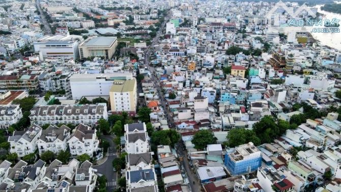 Bán lô đất mặt tiền Đường Bùi Tá Hán khu đô thị An Phú - An Khánh - Quận 2. DT: 16 x16m
