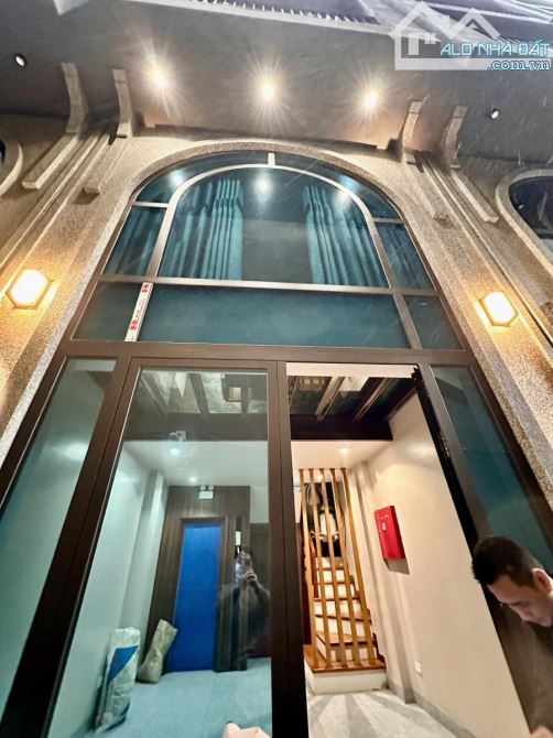 Siêu phẩm 8 tầng thang máy, ô tô đỗ cửa, kinh doanh Mễ Trì-Nam Từ Liêm