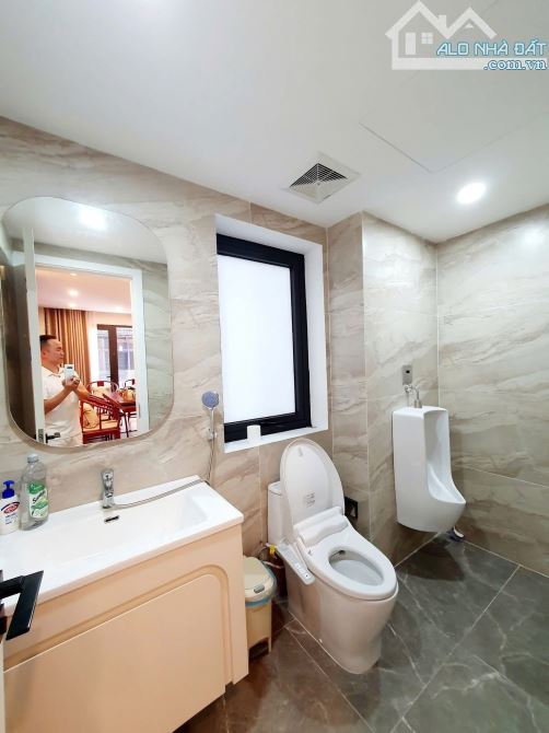 Do bác em cần tiền nên cần bán gấp