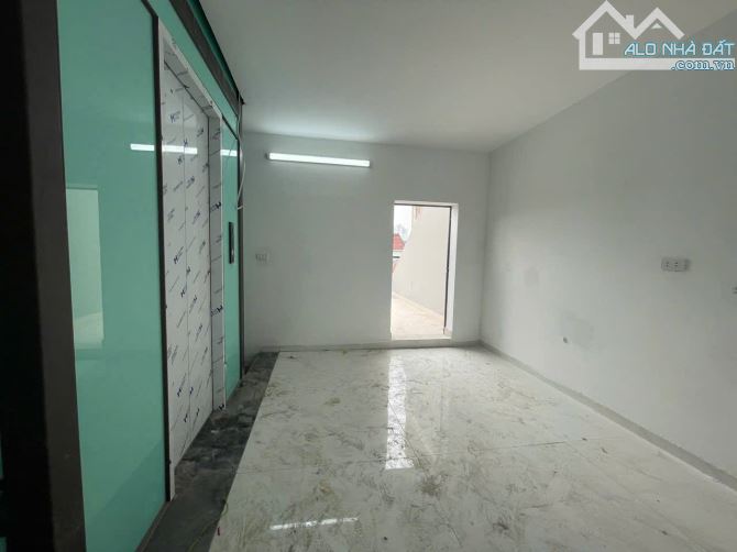 SIÊU PHÂM 5 TẦNG THANG MÁY PHÂN LÔ Ô TÔ KINH DOANH VĂN KHÊ HÀ ĐÔNG