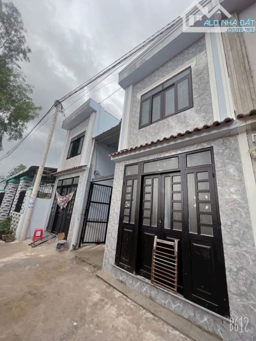 Bán  Dãy Trọ  Đất Ở ĐÔ THỊ , TT ĐỨC HÒA  ,Sổ Hồng Riêng , GIÁ 1 TỶ 390 , BAO RẺ