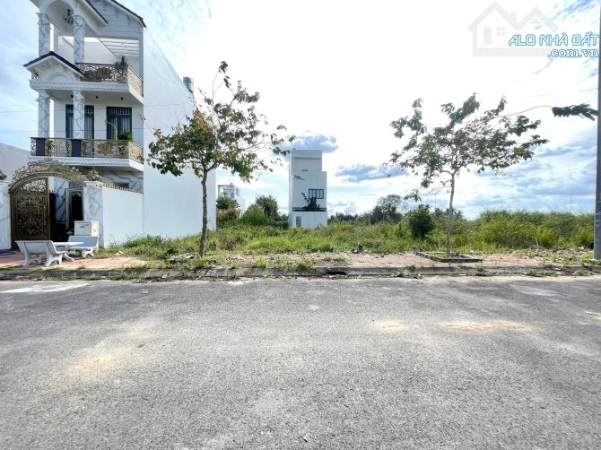 Nền sổ hồng khu dân cư Phú An đường B7 ( Đông Bắc full thổ cư )