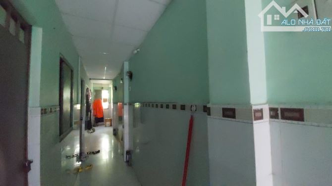 TRỌ BÁN GẤP 100M2 , 2 TẦNG , 10 PHÒNG CHO THUÊ THÁNG 12 TRIỆU , SỔ HÔNG RIÊNG