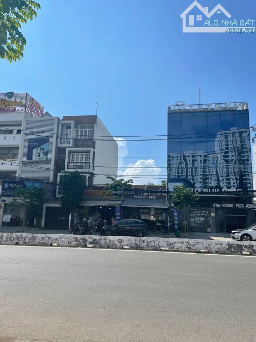 Bán Nhà mặt tiền đường Lương Định Của, P. An Khánh, Q2. Gía 400tr/m2.