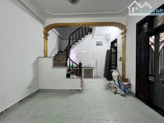 MINH KHAI MAI ĐỘNG- LÔ GÓC, ĐỦ CÔNG NĂNG- 43m2- 6 tỷ 92