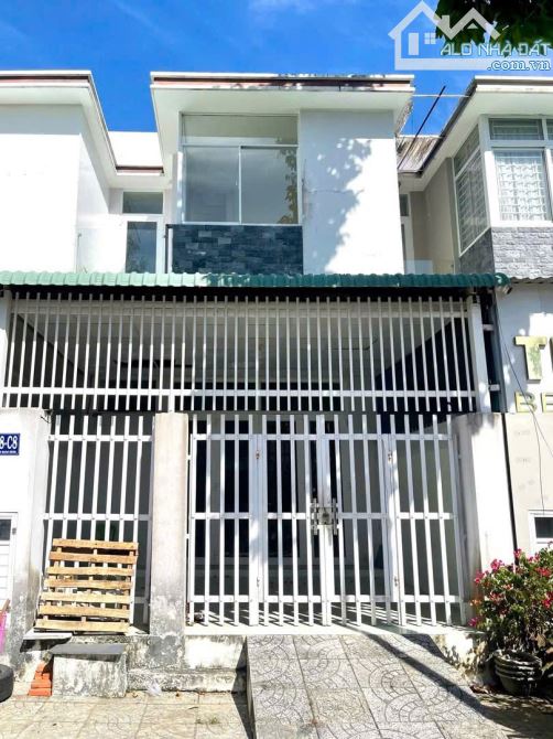Gấp Gấp Bán Nhà 1 Trệt 1 Lầu Ở Tân Thông Hội, Củ Chi – Giá 650 Triệu – Sổ Hồng Riêng