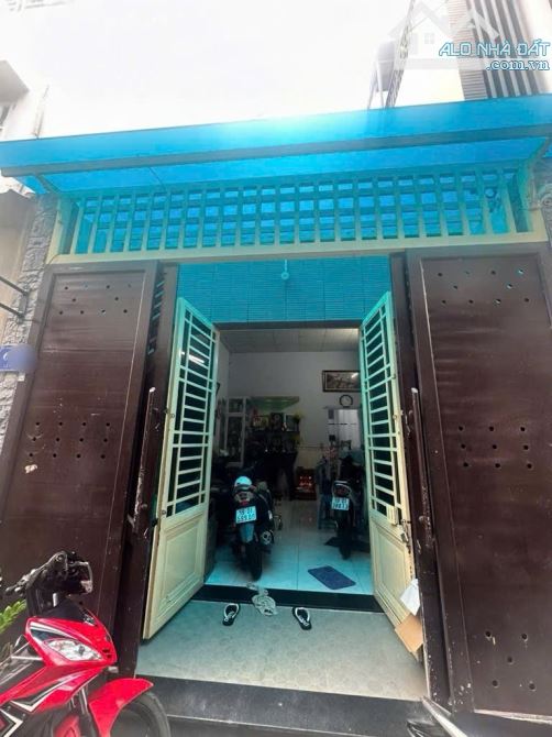 BÁN NHÀ CẤP 4 - (4x16) GẦN AEON TÂN PHÚ - NỞ HẬU NHẸ - NHỈNH 5 TỶ