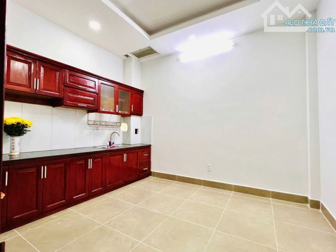 cần bán: MT Tân Trụ 115m vuông 15 tỷ Tân Bình HCM