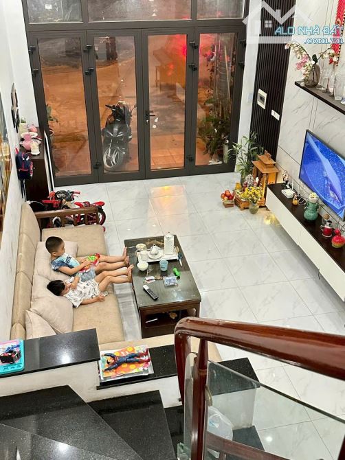 Bán nhà khu dịch vụ Dương Nội - Giá tốt